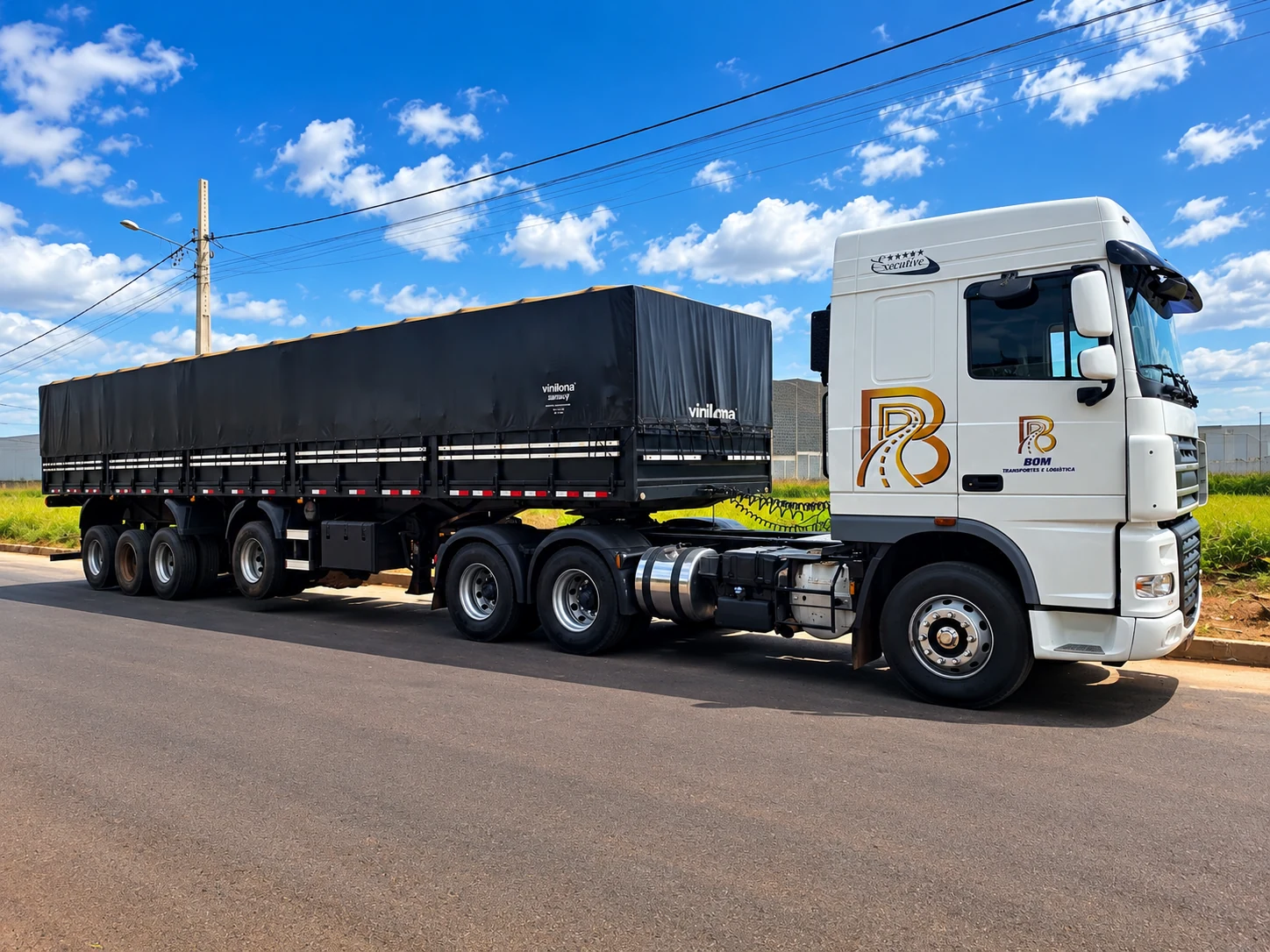 Composição graneleira da BOM Transportes